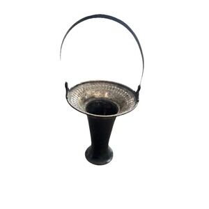 WB MFG Co. Quadruple Plate High Grade Metal Vase With Handle